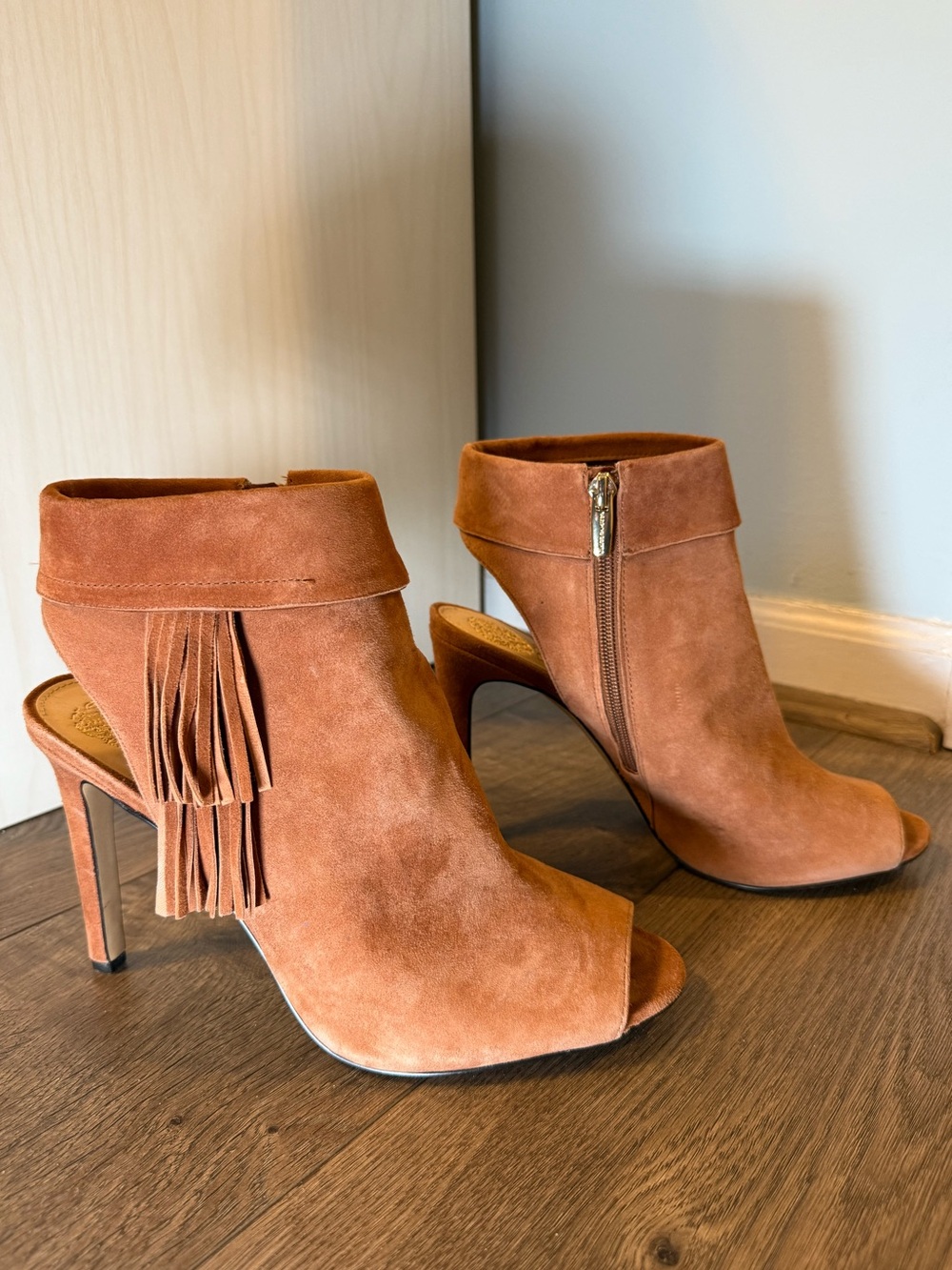 Women’s Vince Camuto Brown/Tan Suede Open-Toe Heels w/ Fringe